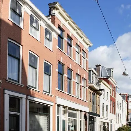 City Aparthotel