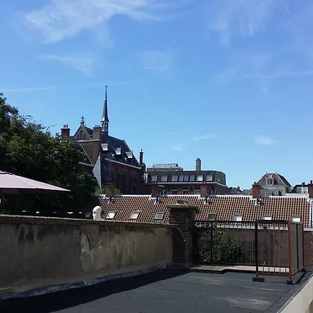 City 2*
